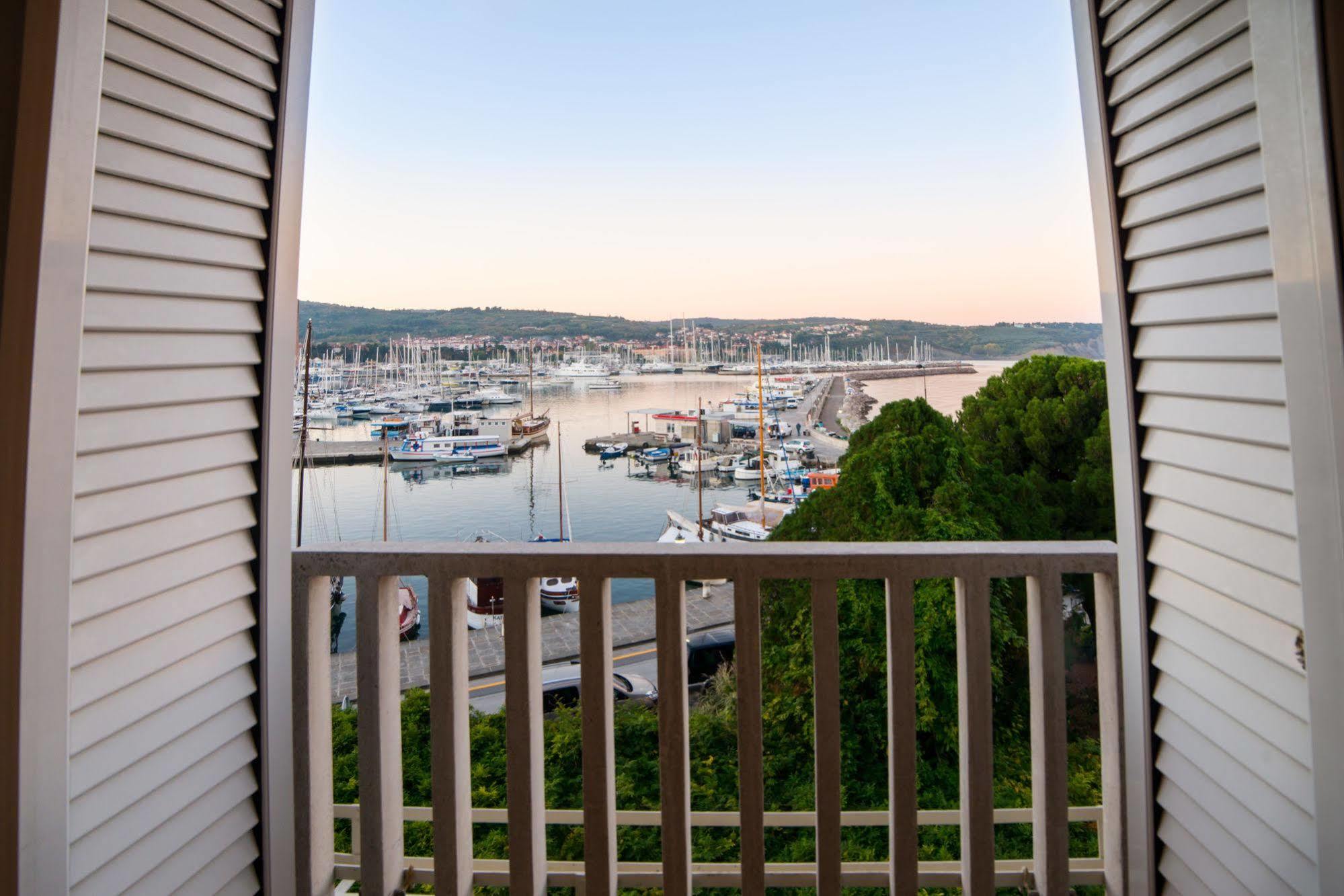 Hotel Marina 4*